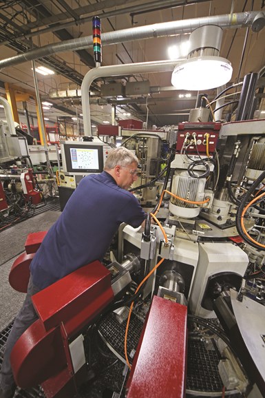 Jeff Prescott changes a tool on a Hydromat EPIC R/T machine